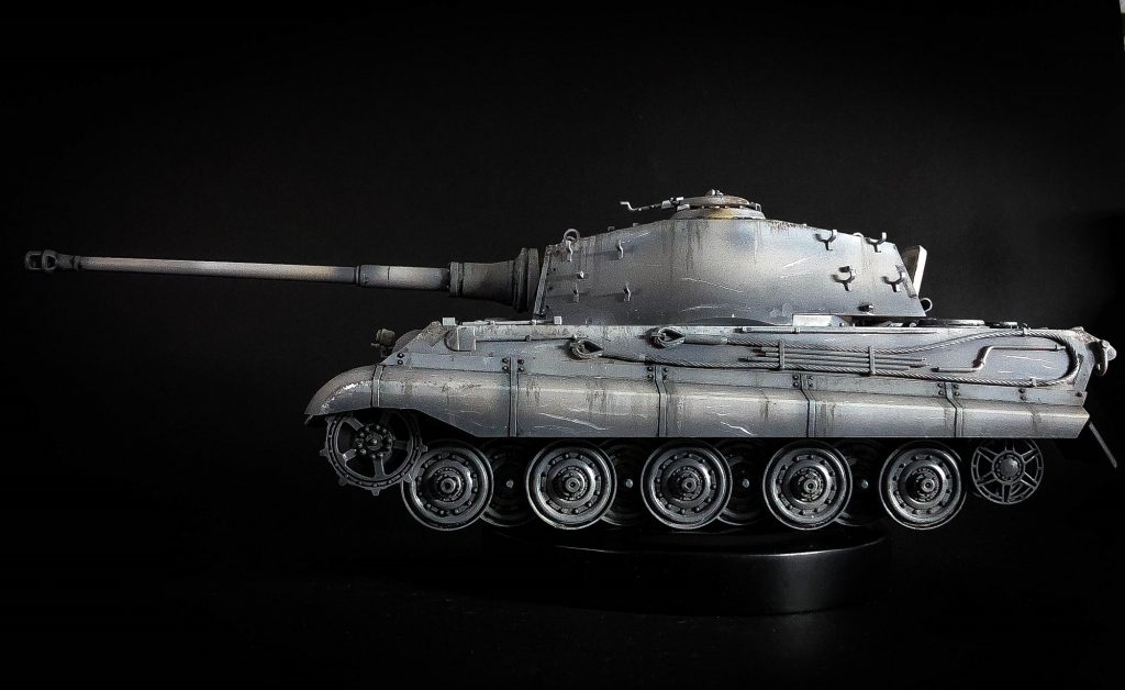 Tiger Tank a escala 1:35 (Tamiya Models) en gama de grises (black & white)
